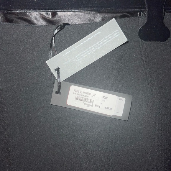 Versace skirt - Picture 3 of 3